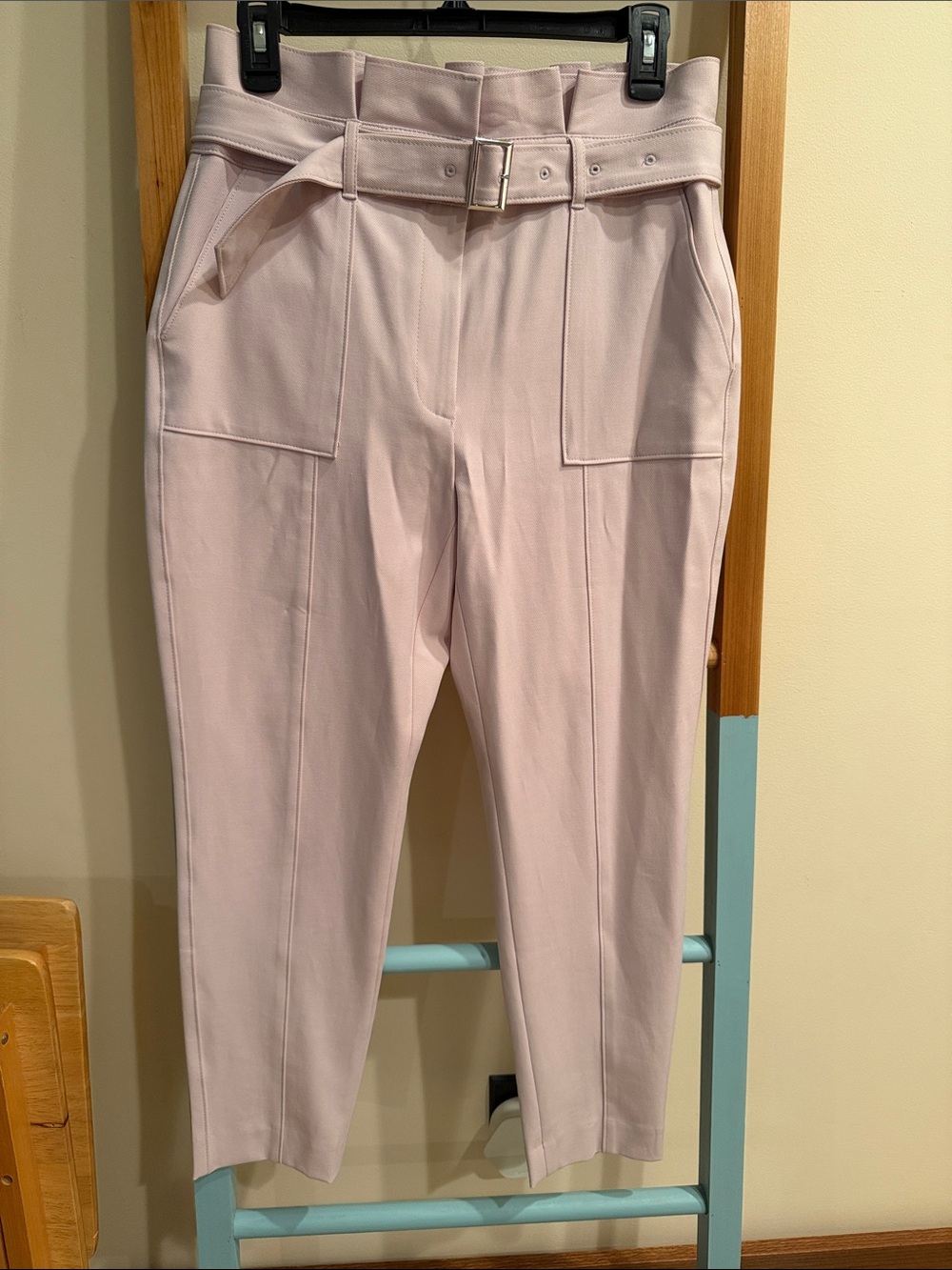 White House black market High-Waist Belted Cropped Pants in Light Pink